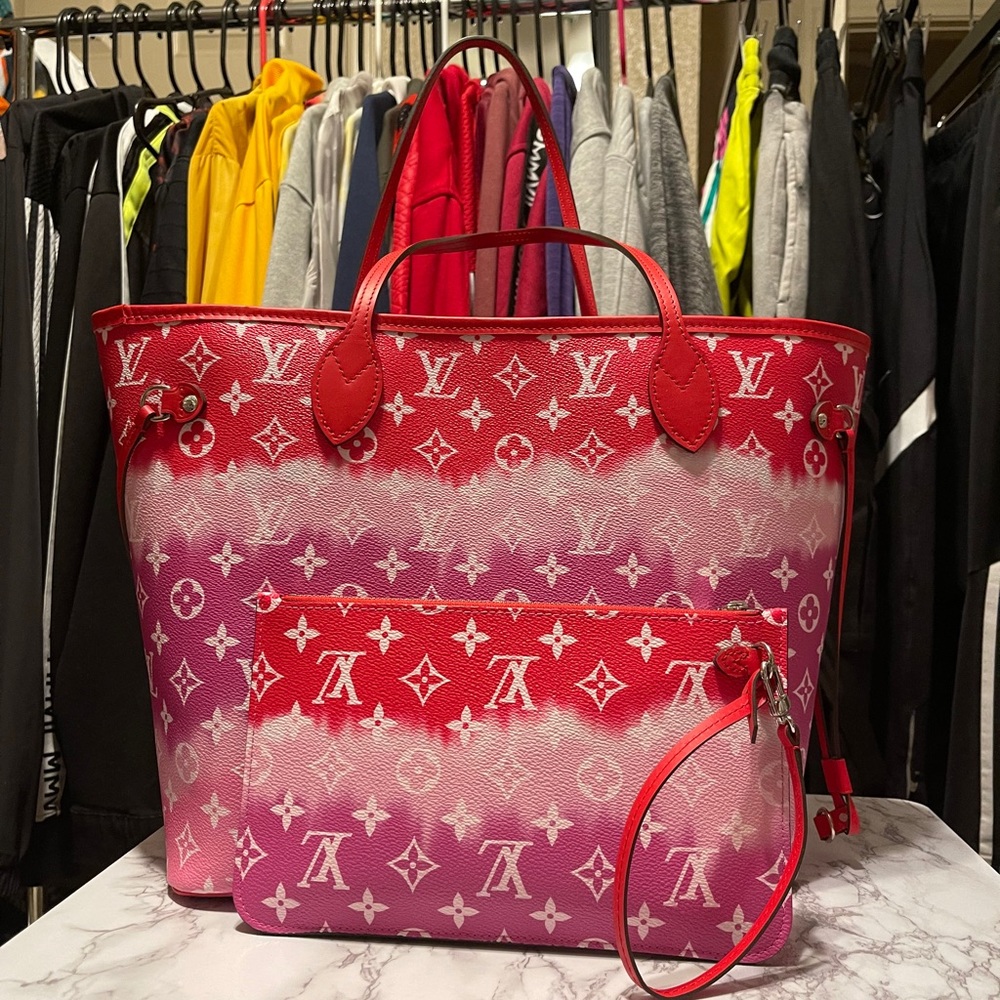 Louis Vuitton neverfull mm escale